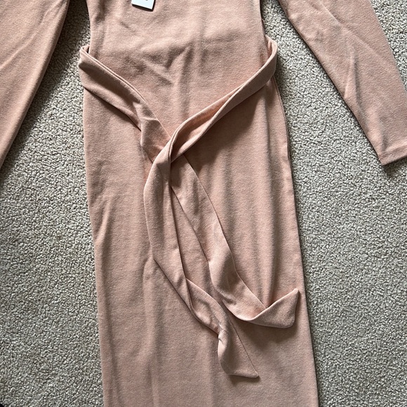 MinkPink Roshni Puff Sleeve Dress - Picture 8 of 10